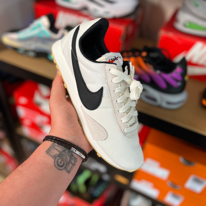 Women’s Pre Montreal Racer Vintage ‘Sail/Black’