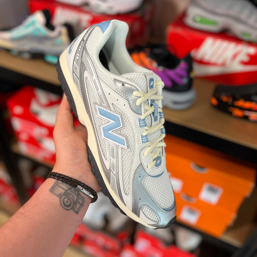 New Balance 204L ‘Metallic Silver/Blue’