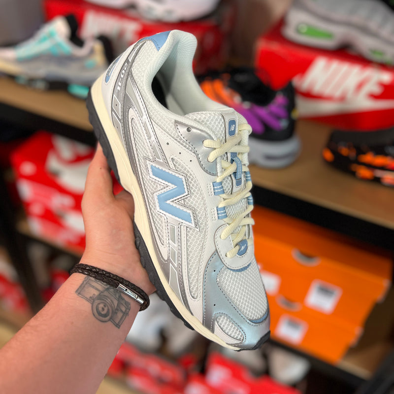 New Balance 204L ‘Metallic Silver/Blue’